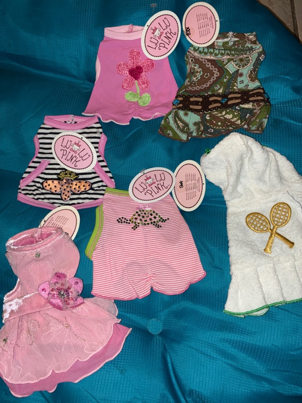 Lulu pink bundle - 6 tops/dresses
Xxsmall
Bundle 1